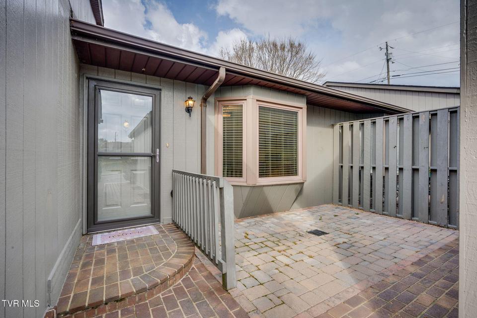 Photo #4: 405 Manor Drive