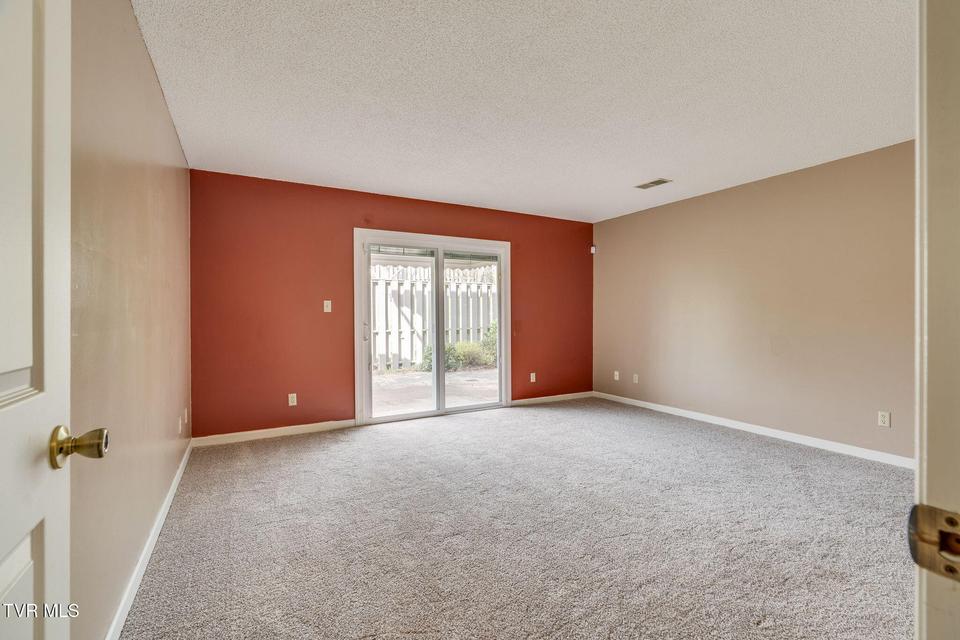 Photo #27: 405 Manor Drive