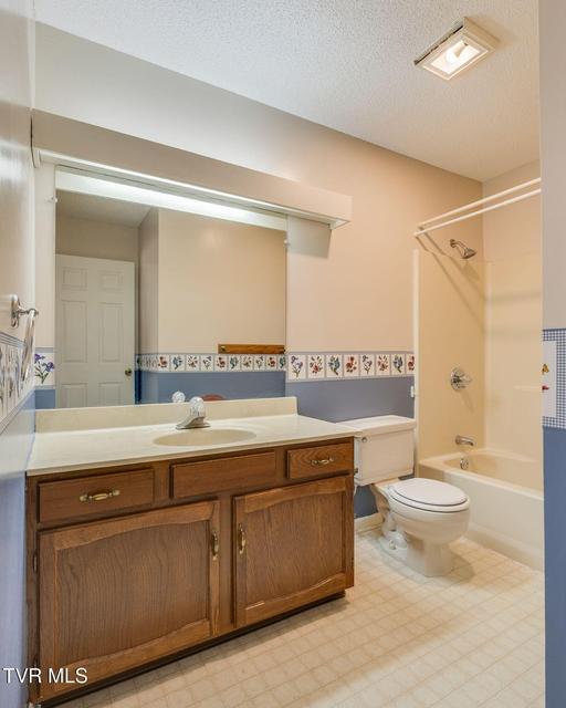 Photo #30: 405 Manor Drive