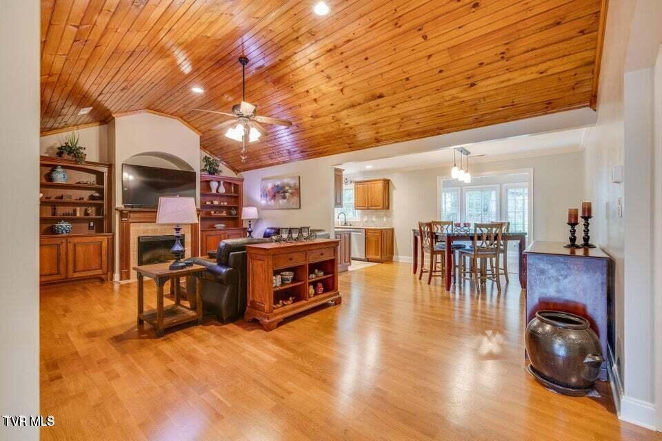 Photo #4: 205 Bridgewater Court