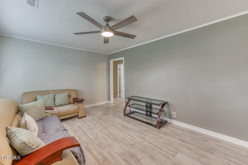 Photo #6: 441 Mimosa Street