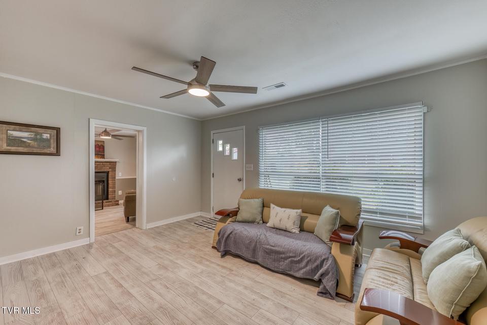 Photo #7: 441 Mimosa Street