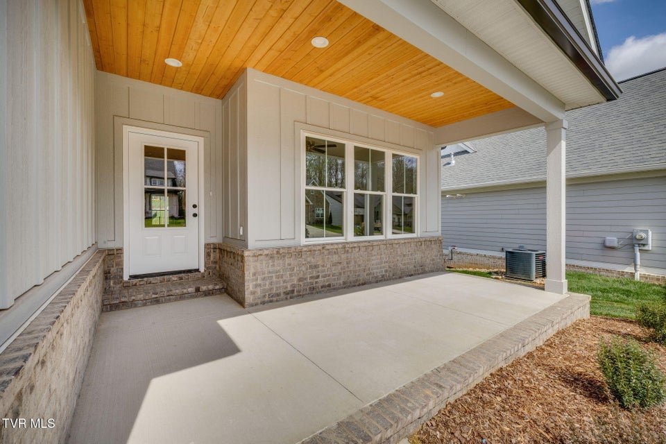 Photo #3: 266 Winston Place