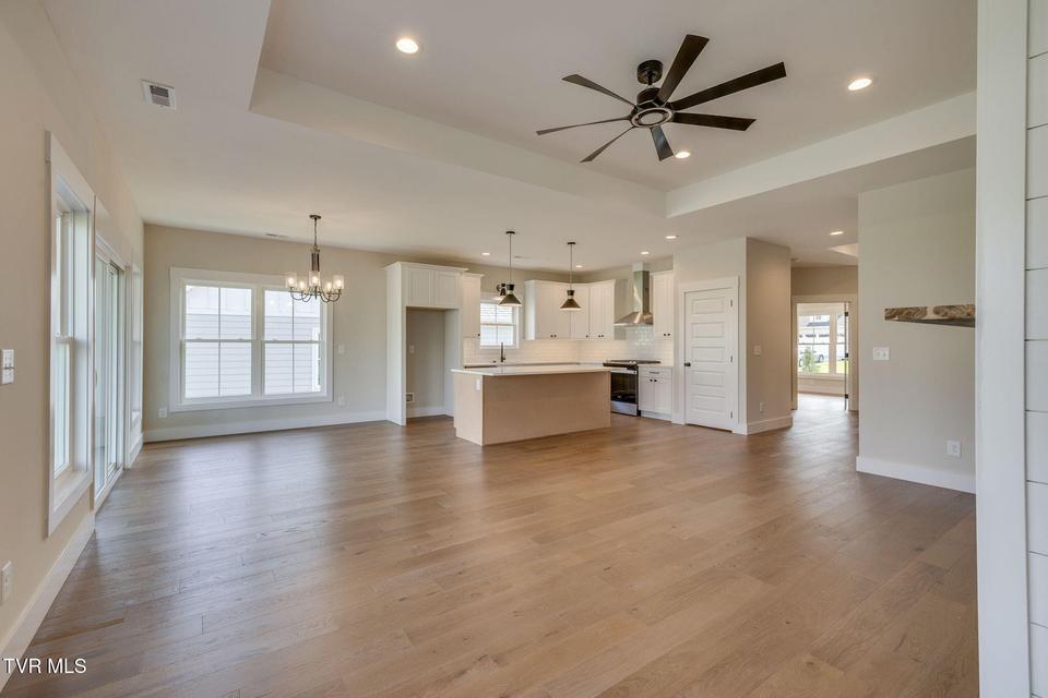 Photo #8: 266 Winston Place