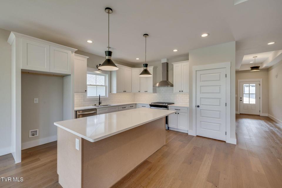 Photo #10: 266 Winston Place