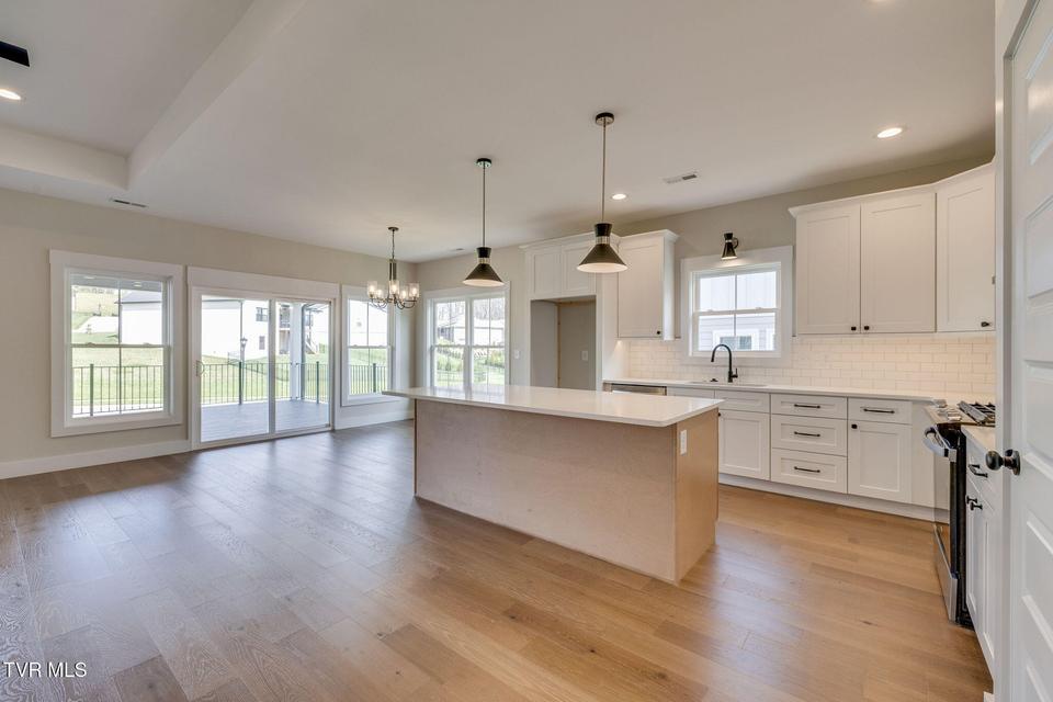 Photo #14: 266 Winston Place