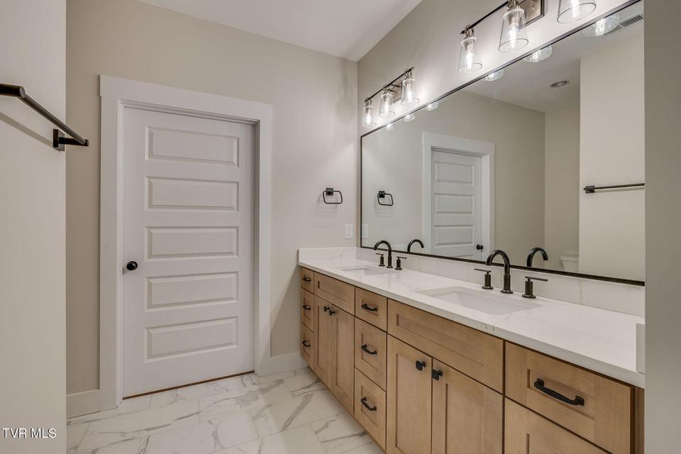 Photo #22: 266 Winston Place