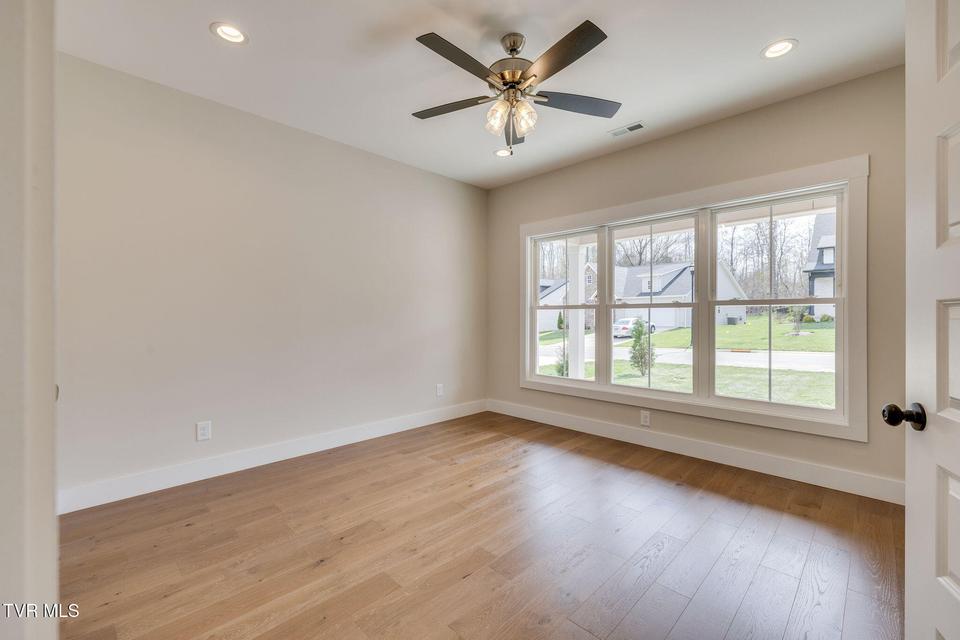 Photo #26: 266 Winston Place