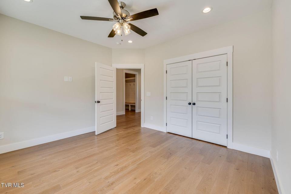 Photo #28: 266 Winston Place