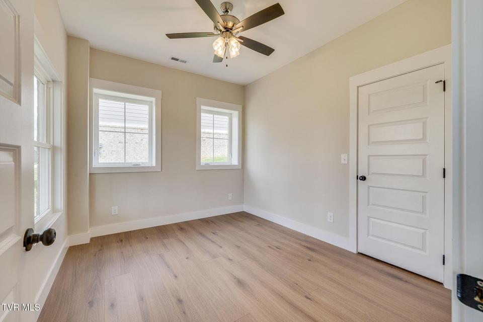 Photo #35: 266 Winston Place