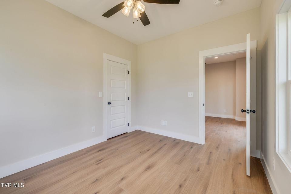 Photo #36: 266 Winston Place