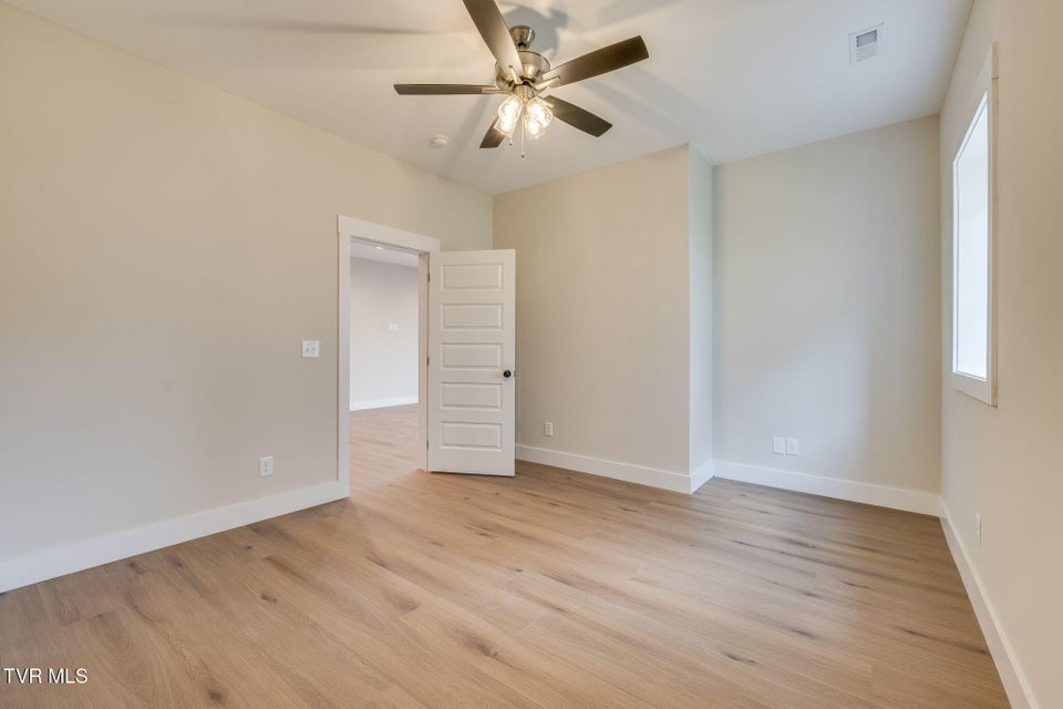 Photo #43: 266 Winston Place