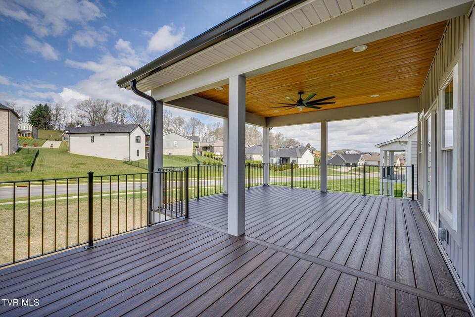 Photo #17: 266 Winston Place