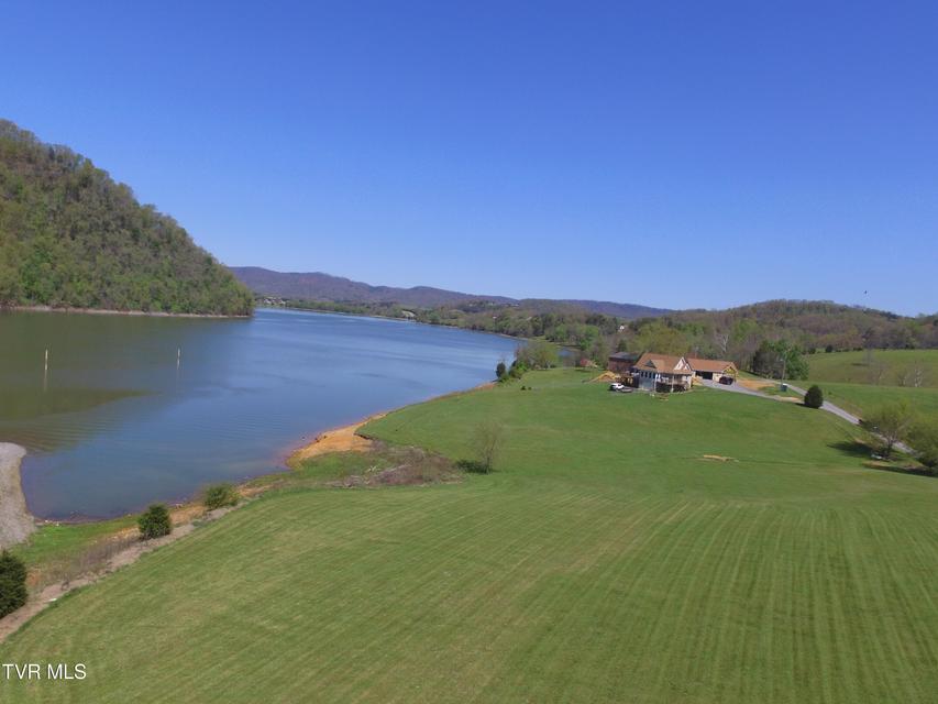 Photo #4: 101 Riverfront Drive