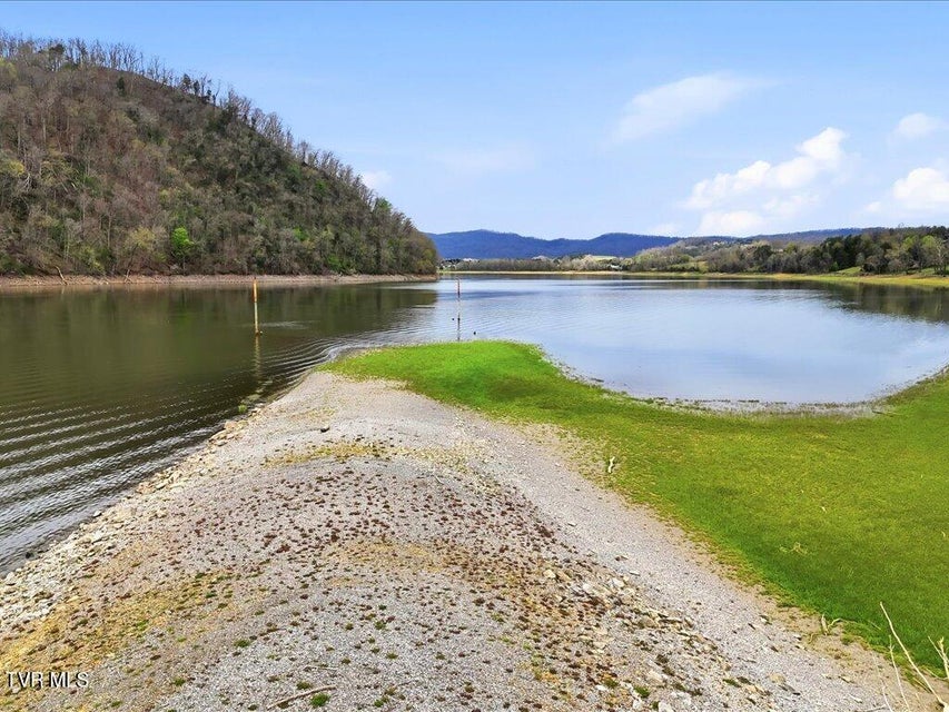 Photo #19: 101 Riverfront Drive