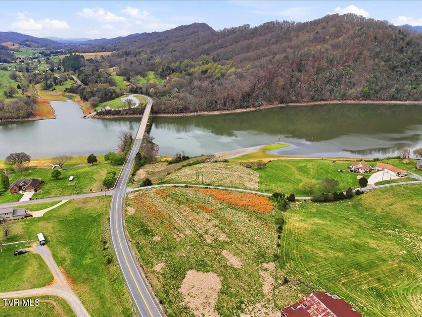 Photo #33: 101 Riverfront Drive