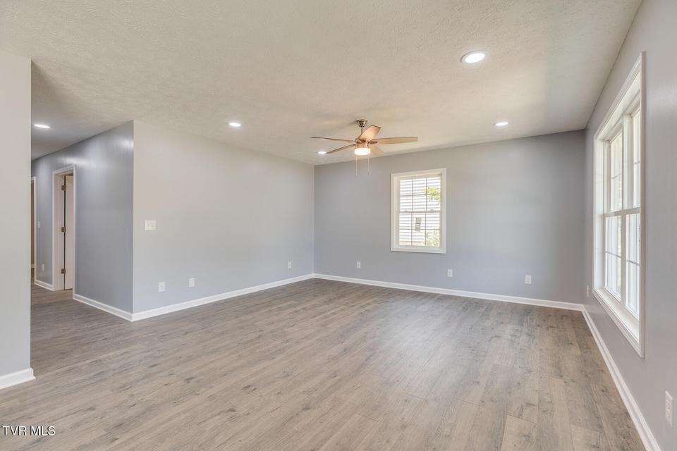 Photo #3: 104 Woodmont Avenue