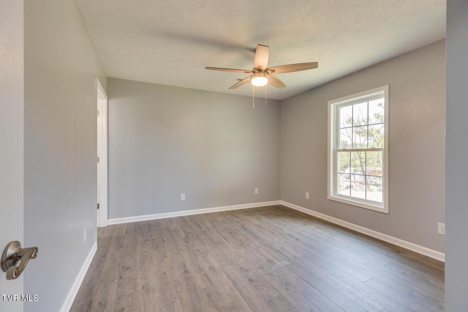 Photo #11: 104 Woodmont Avenue