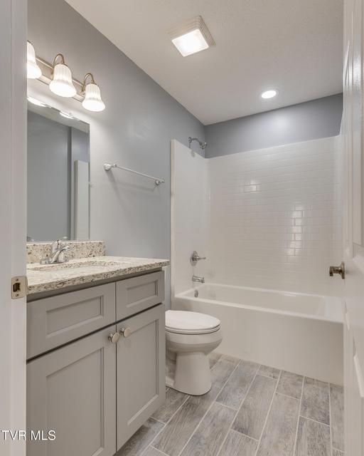 Photo #18: 104 Woodmont Avenue