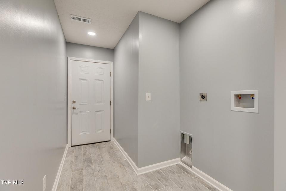 Photo #21: 104 Woodmont Avenue