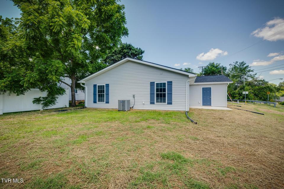 Photo #22: 104 Woodmont Avenue