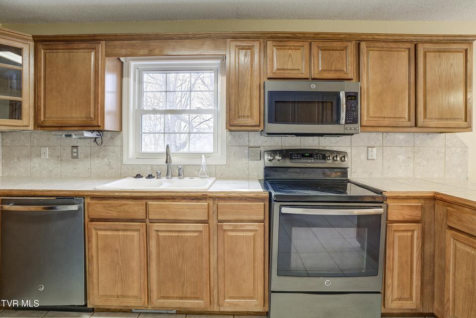 Photo #14: 144 Blue Bird Drive