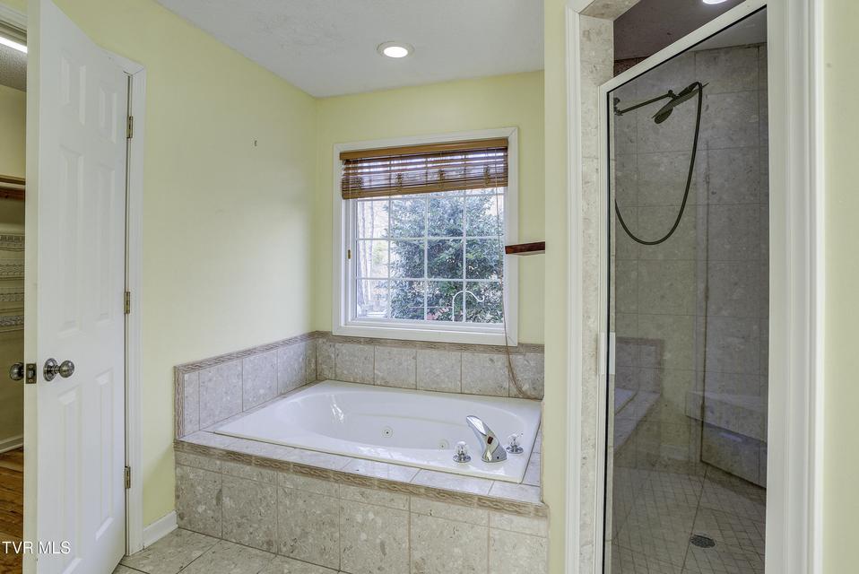 Photo #29: 144 Blue Bird Drive