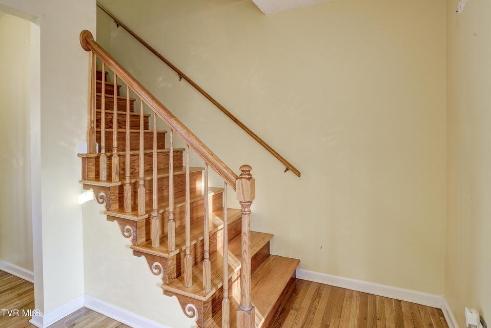 Photo #33: 144 Blue Bird Drive