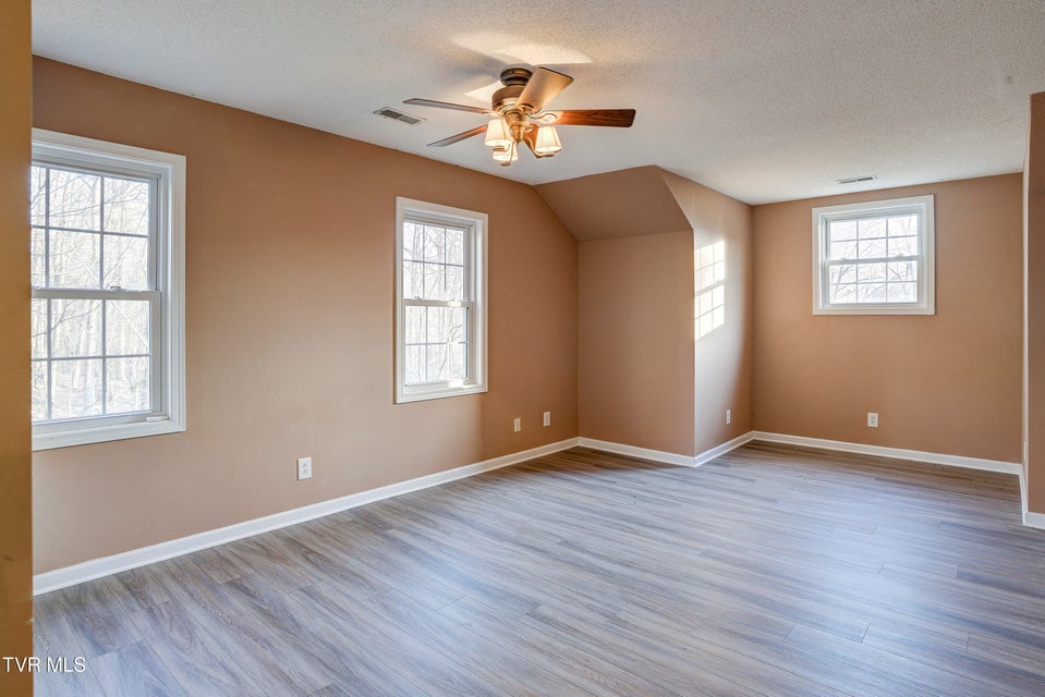 Photo #34: 144 Blue Bird Drive