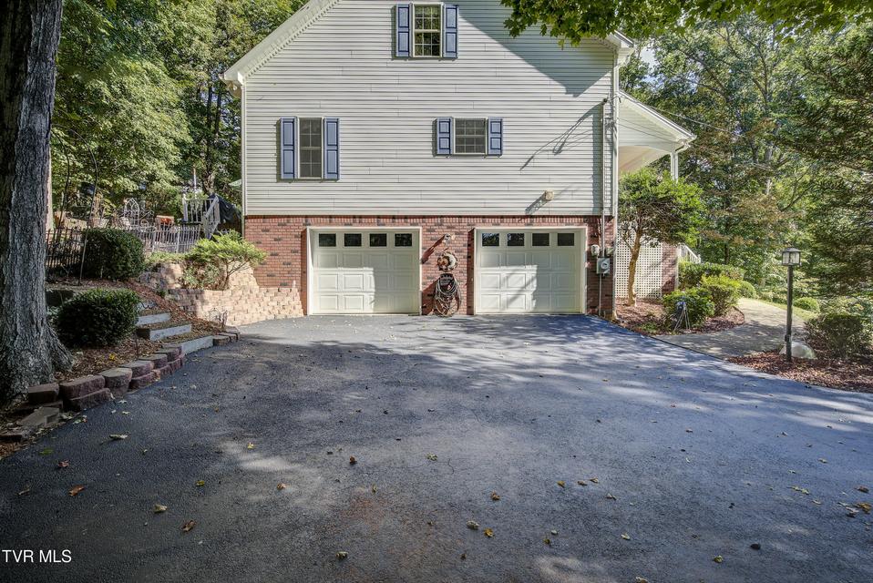 Photo #71: 144 Blue Bird Drive