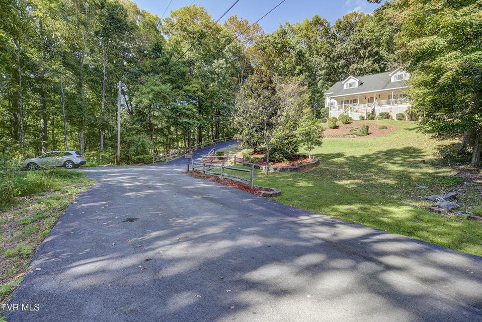 Photo #76: 144 Blue Bird Drive