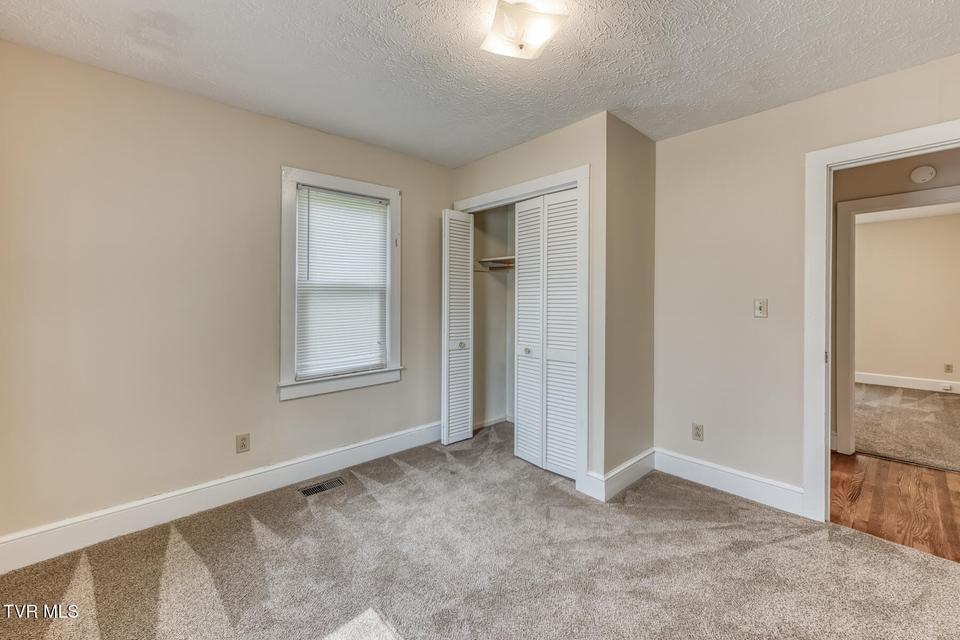 Photo #14: 342 Bristol Avenue