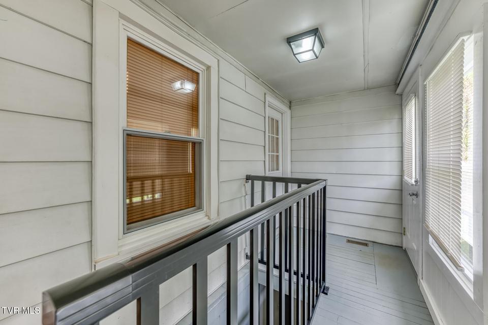 Photo #15: 342 Bristol Avenue