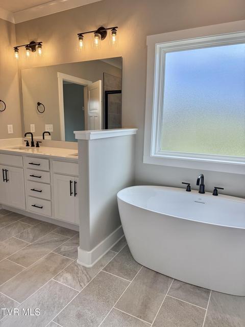 Photo #9: 785 Twilight Falls