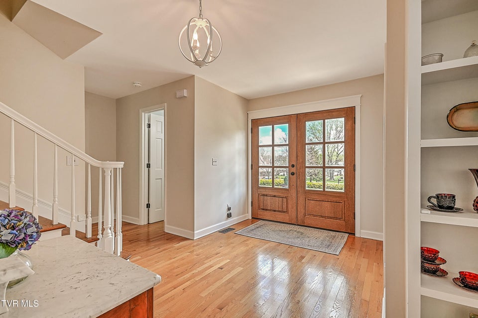 Photo #10: 1032 Rotherwood Drive