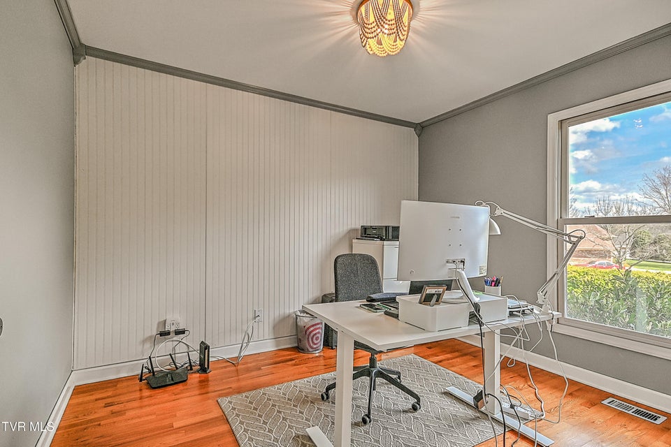 Photo #33: 1032 Rotherwood Drive