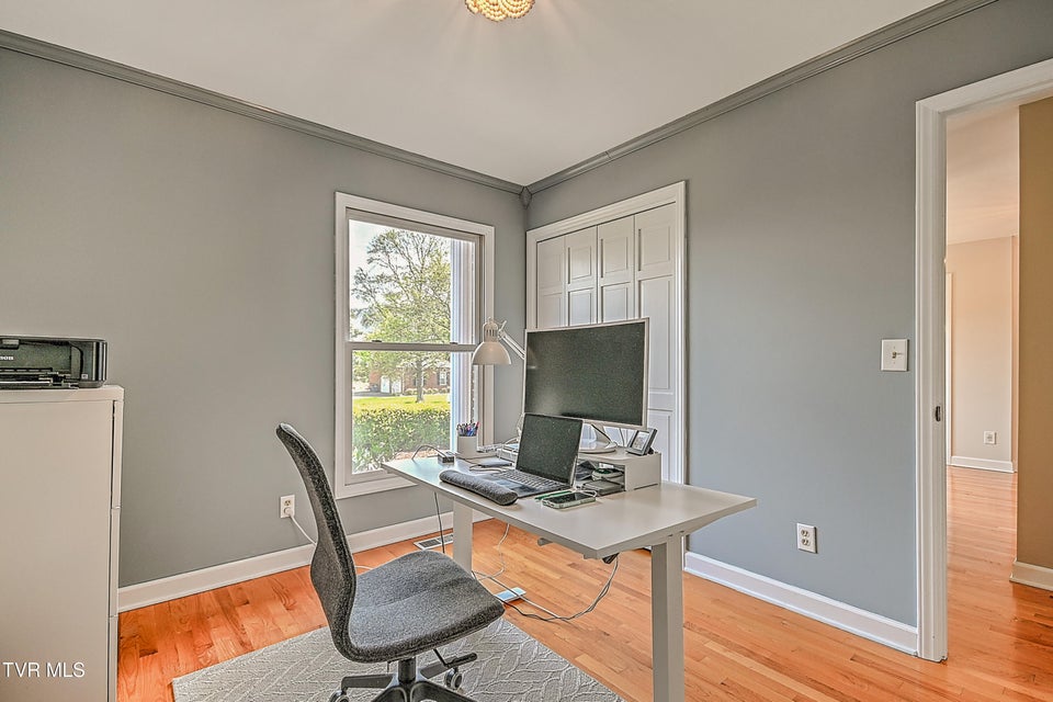 Photo #34: 1032 Rotherwood Drive