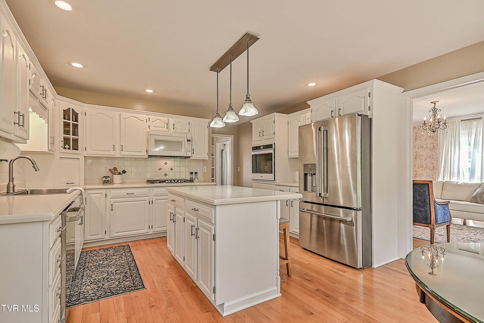 Photo #21: 1032 Rotherwood Drive