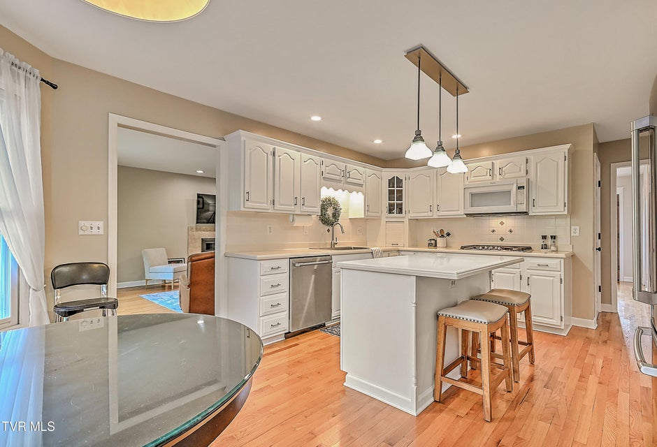 Photo #22: 1032 Rotherwood Drive