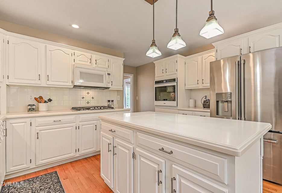 Photo #25: 1032 Rotherwood Drive