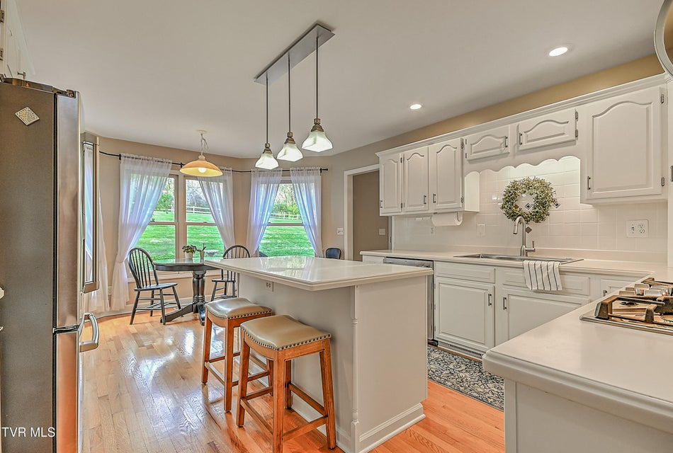 Photo #29: 1032 Rotherwood Drive