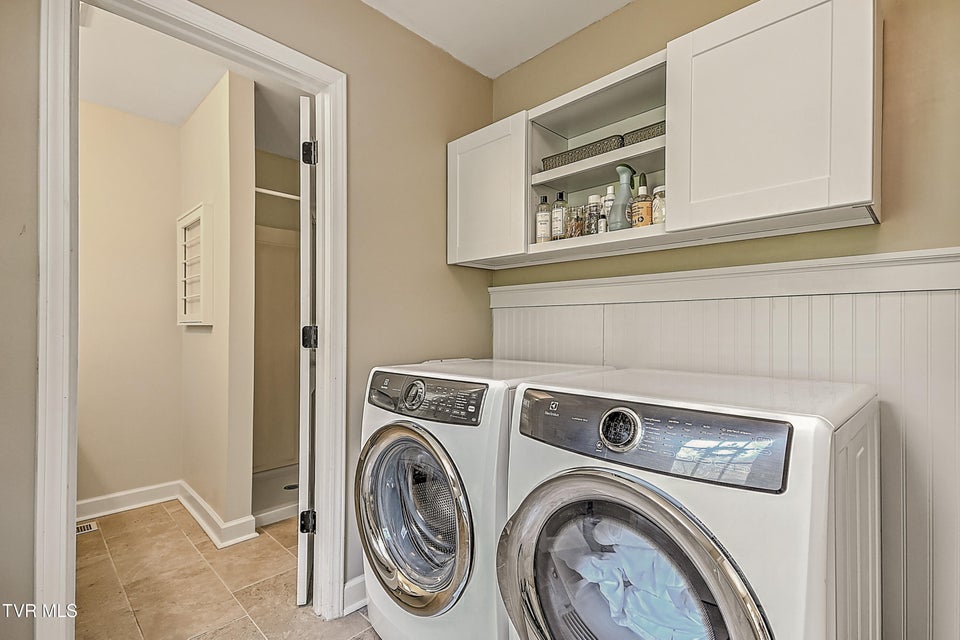 Photo #35: 1032 Rotherwood Drive