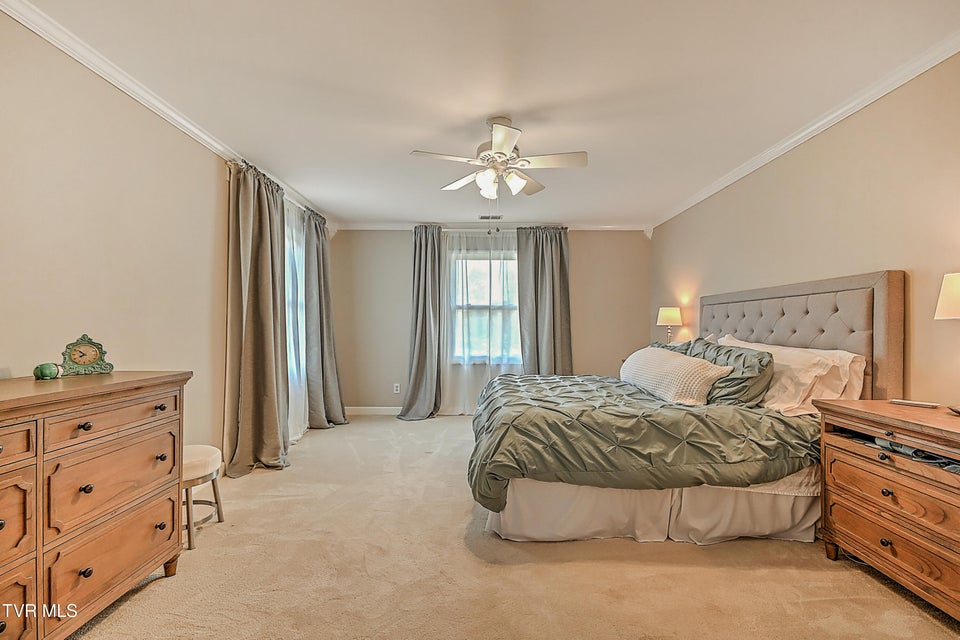 Photo #40: 1032 Rotherwood Drive