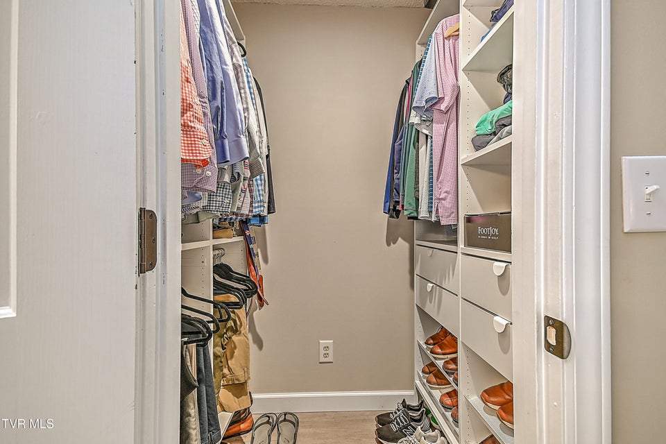 Photo #45: 1032 Rotherwood Drive