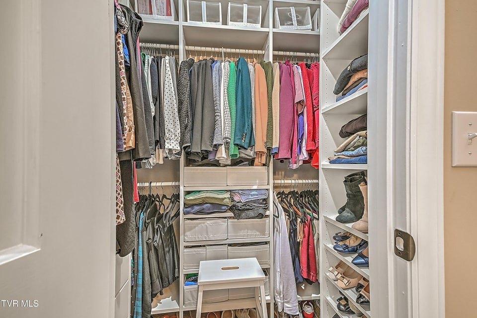 Photo #46: 1032 Rotherwood Drive