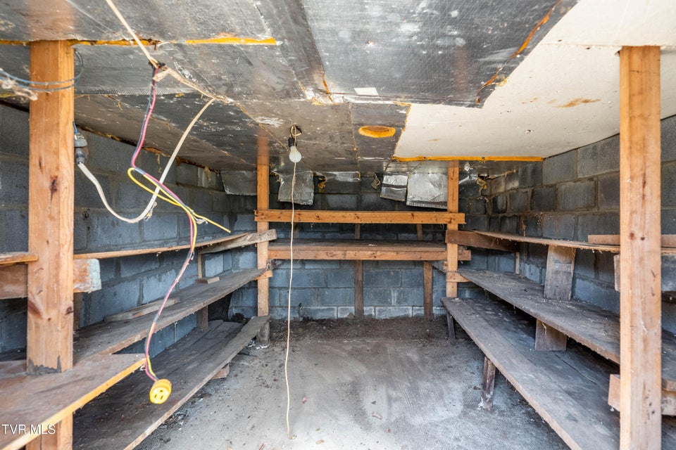 Photo #45: 1663 Bristol Caverns Highway