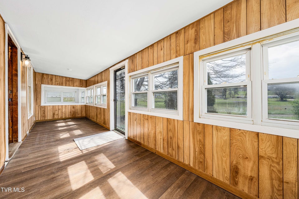 Photo #46: 1663 Bristol Caverns Highway