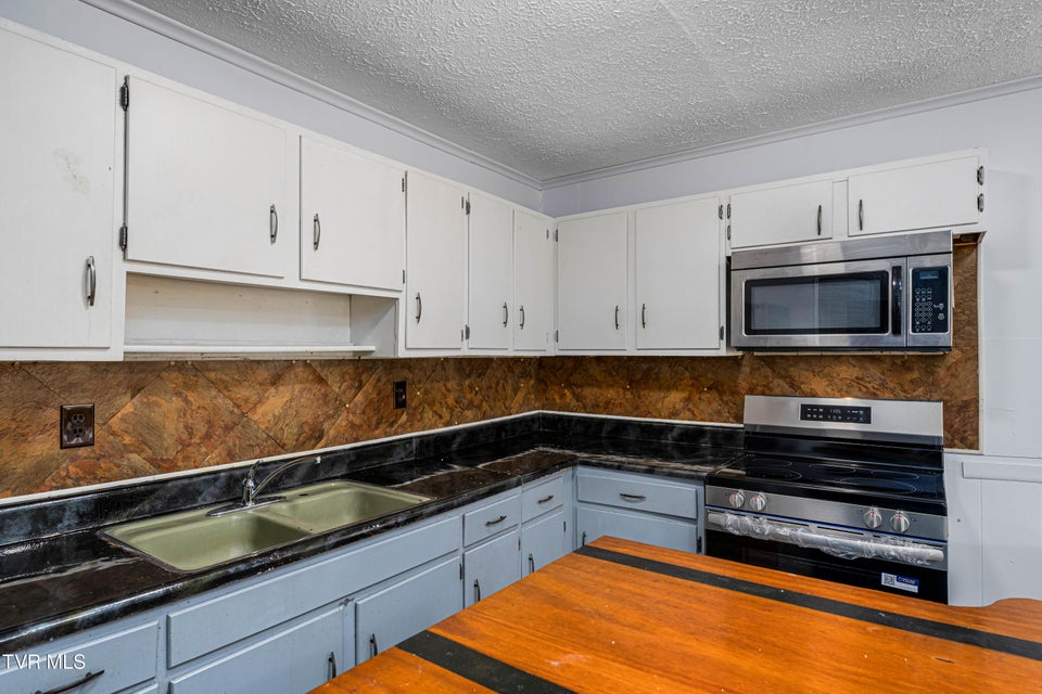 Photo #54: 1663 Bristol Caverns Highway