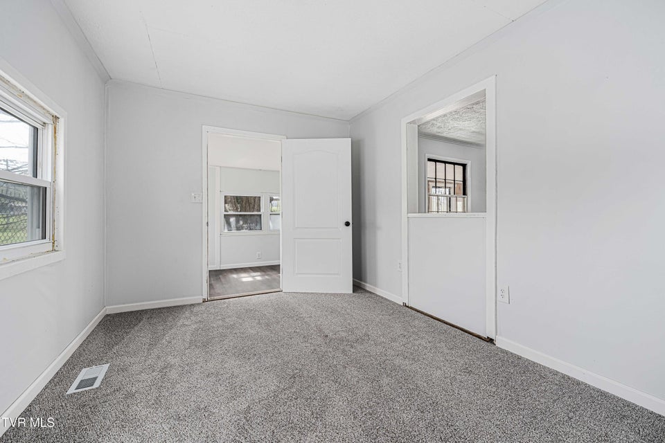 Photo #60: 1663 Bristol Caverns Highway