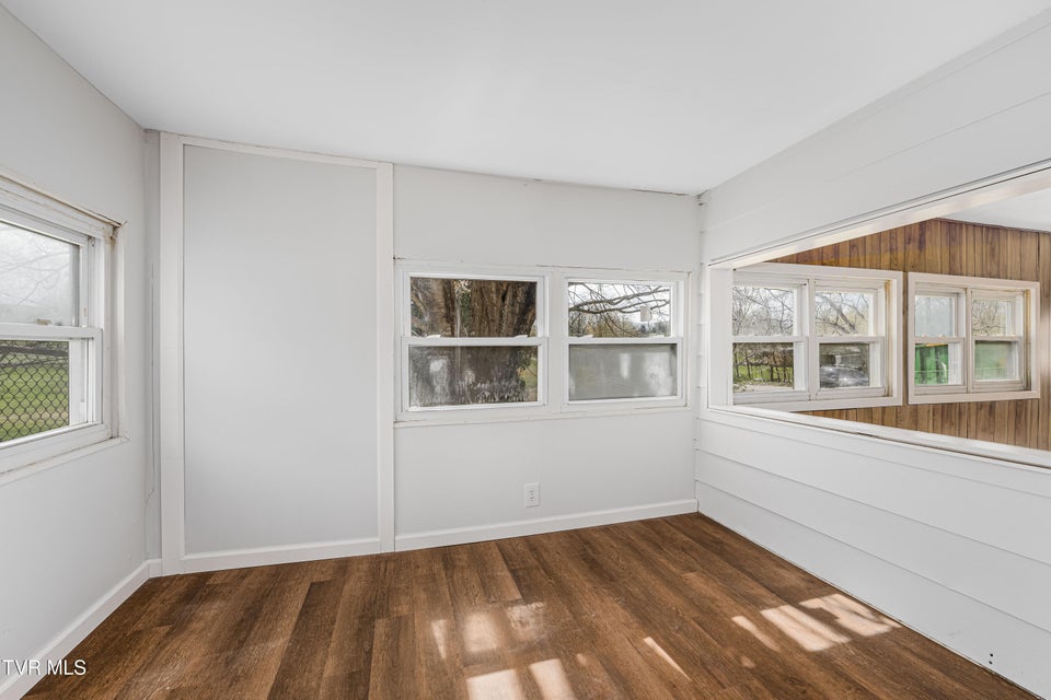 Photo #61: 1663 Bristol Caverns Highway